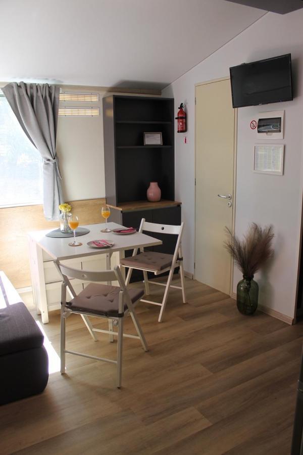 Mobile Home Cicibela Biograd Na Moru Dış mekan fotoğraf